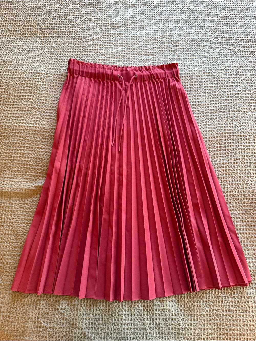 Athleta Women's Pleated Mid-Length Skirt in Mauve